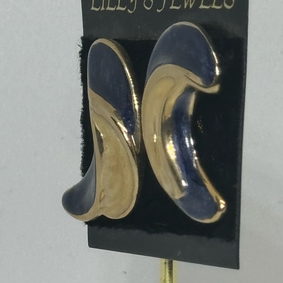 Vintage Gold Blue & Cream Enamel Earrings by Lilly’s - Classic & Elegant Design - Picture 6 of 7